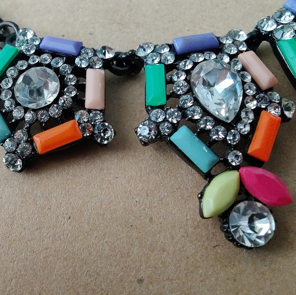 Statement Necklace - Picture 3 of 6